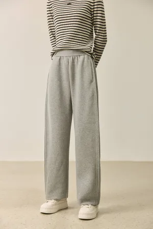 LILY Relaxed Athletic Banana Pants